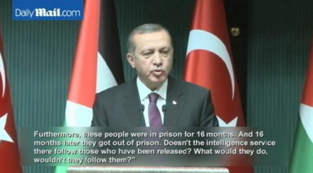 Attentats : les thèses conspirationnistes se multiplient en Turquie et en Russie