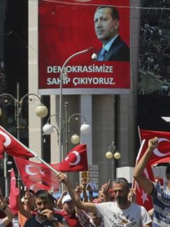 Un putsch fomenté par Erdogan ? «Il est capable de beaucoup de choses, mais pas de ça» (Bayram Balci)