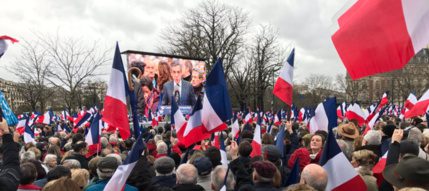 Au Trocadéro avec les partisans de Fillon : « C’est un complot pour atteindre l’homme »