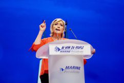À Châteauroux, Marine Le Pen va plus loin dans le discours complotiste