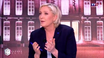 Marine Le Pen accuse Emmanuel Macron d’être « entre les mains » de l’UOIF