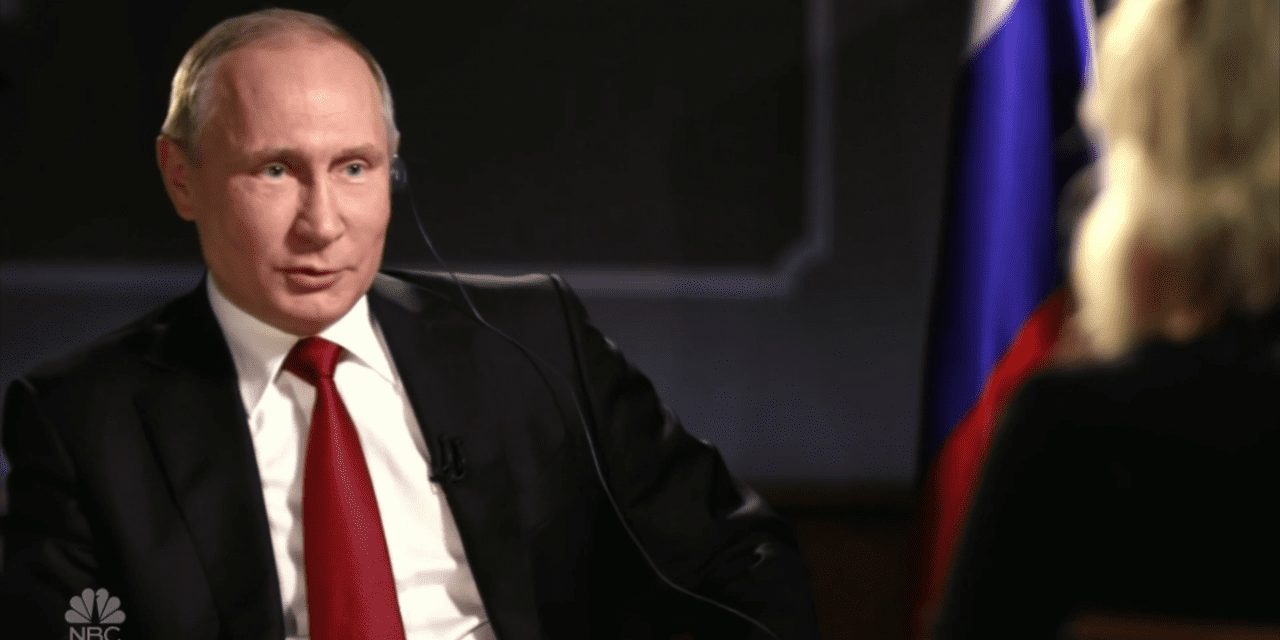 Présidentielles américaines : Vladimir Poutine répond aux accusations d’ingérence russe en agitant la théorie du complot
