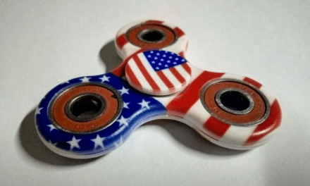 En Russie, le « hand spinner » vu comme une menace pour le Kremlin