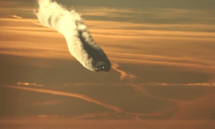 « Chemtrails » : la théorie du complot qui prétend que les avions nous empoisonnent