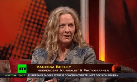 Vanessa Beeley, la blogueuse complotiste préférée des médias russes