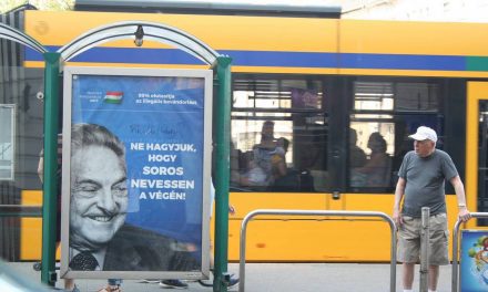 « George Soros était l’ennemi parfait ». La machine de propagande d’Orbán mise à nue