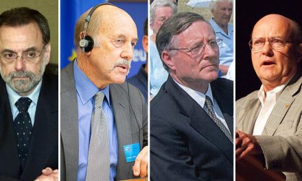 Ces diplomates rebelles au service de la propagande du Kremlin