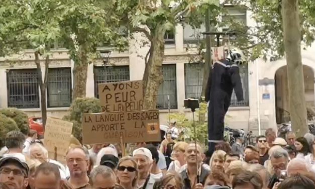 « Dictature sanitaire » : à Nancy, les masques tombent
